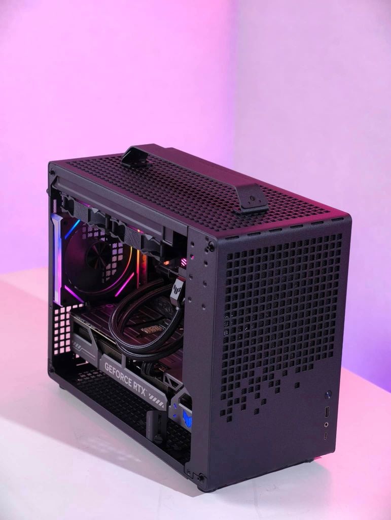 BỘ PC AMD HOTGEAR TITAN PACK RYZEN 7 - X870-I | R7 7800X3D | 32GB 6000MHZ | RTX 5070TI 16GB