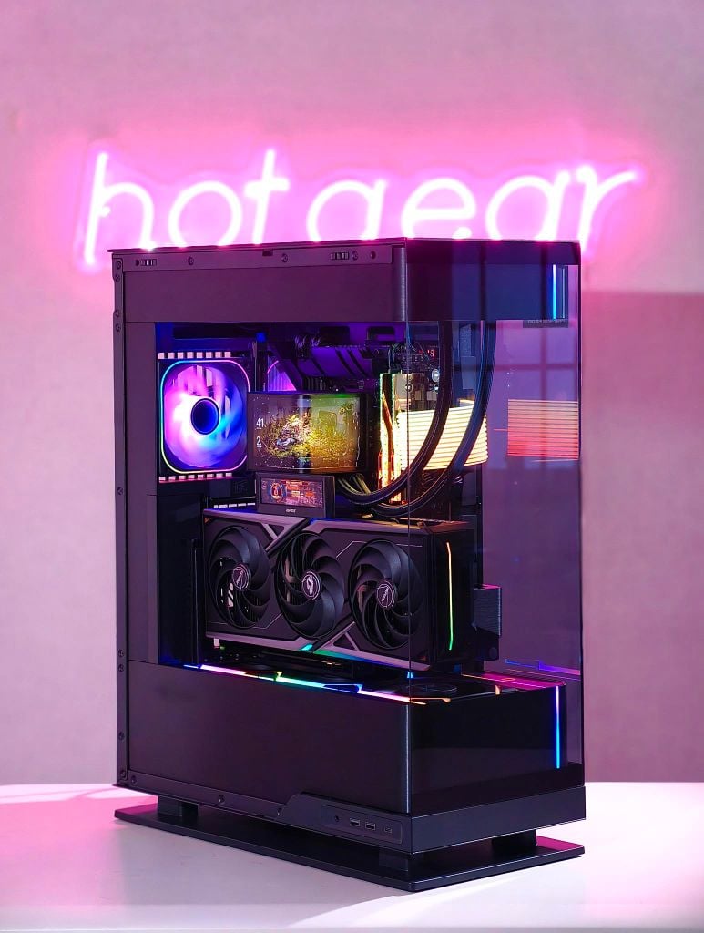 BỘ PC HOTGEAR BLAZE CORE X RYZEN 9 -  X870E | R9 9950X3D | 64GB 6400MHZ DDR5 | RTX 5070TI 16GB