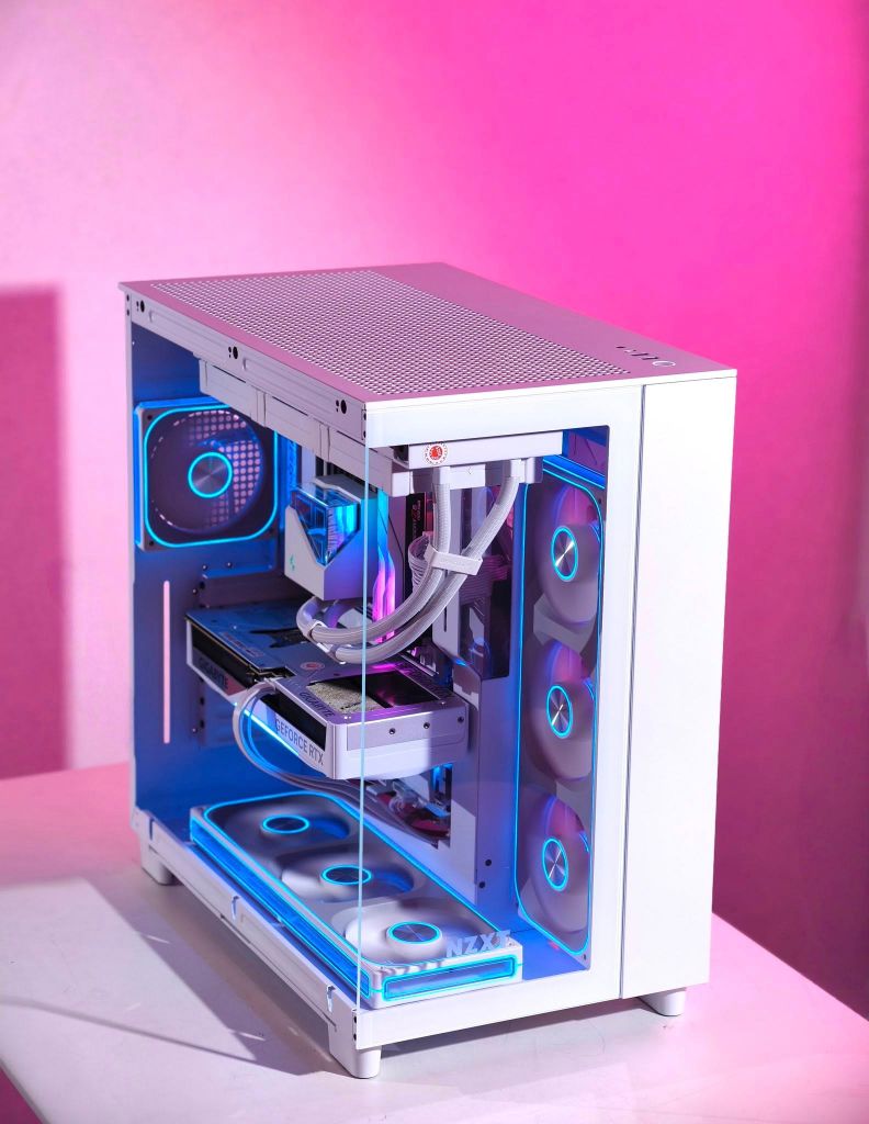 BỘ PC AMD HOTGEAR WHITE PULSE RYZEN 9 - X870E | R9 9950X | 64GB 6000MHZ | RTX 5070Ti 16GB