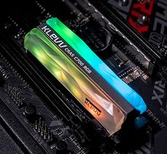 SSD KLEVV CRAS C700 RGB 240GB NVMe Gen3x4 M.2 2280 SSD (K240GM2SP0-C7R)