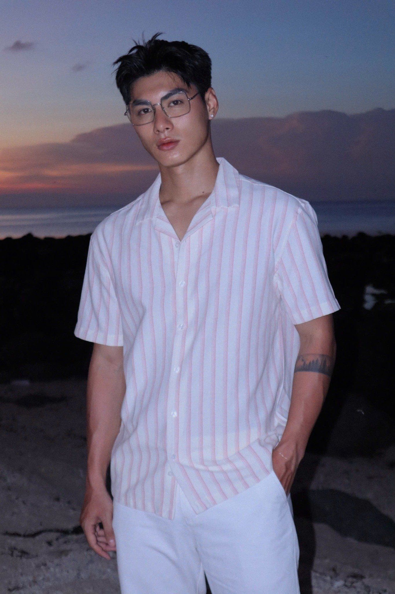  OUTFIT 220 