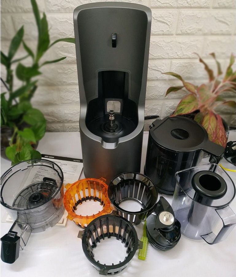 Máy Ép chậm Hurom H200 hai màu đen, đỏ