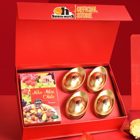  Quà Tết Cao Cấp Smilenuts Xuân Thịnh Vượng 07 (Nho Khô, Kẹo Granola Năng Lượng, Chà Là, Trà Olong Và Mứt Dừa) 