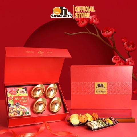  Quà Tết Cao Cấp Smilenuts Xuân Thịnh Vượng 07 (Nho Khô, Kẹo Granola Năng Lượng, Chà Là, Trà Olong Và Mứt Dừa) 