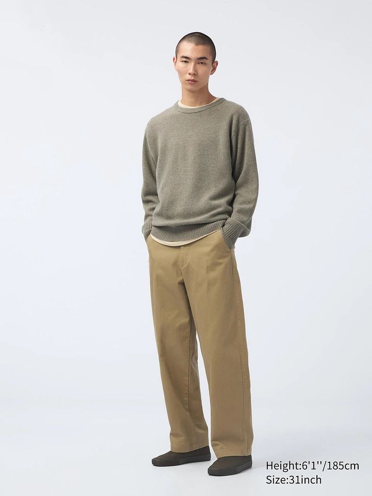  Quần Chinos Uni Ổng Rộng dành cho Nam. Chất quần 100% cotton dày dặn, form quần wide fit dễ mặc. 