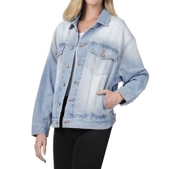  Khoác jeans Oversize Denim jacket  dành cho Nữ Chất jeans mềm mại, dày dặn, co giãn nhẹ. Form oversize cá tính. 