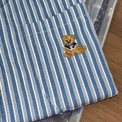 LEN1033 ÁO SƠMI SỌC TAY NGẮN THÊU GẤU (ĐẬM)