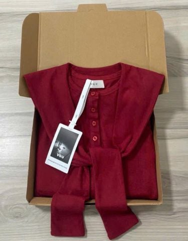 VGU9004- Đầm body tay dài + khăn choàng Đỏ