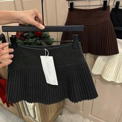 VRA0291-Chân váy xếp ly nhỏ, cạp thêu chữ Kem