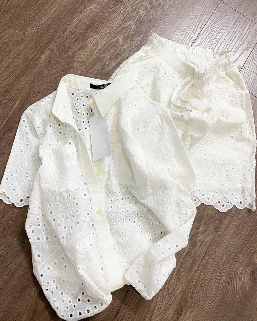 VRA0314- Set xô thêu áo sơ mi, quần short Trắng