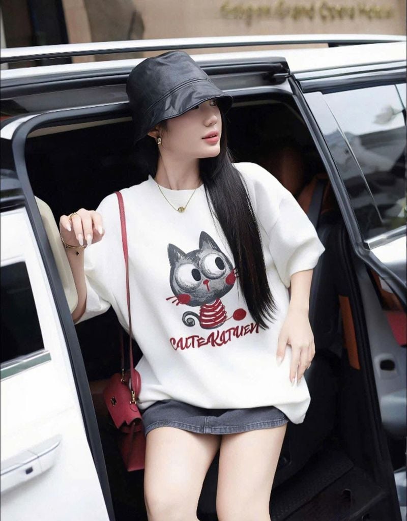VGU9067-Set áo thun trắng in mèo, CV jean ngắn CC