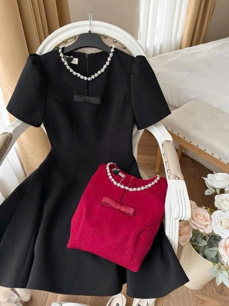 VGU8994-Đầm xòe ngắn viền cổ đính đá Đỏ