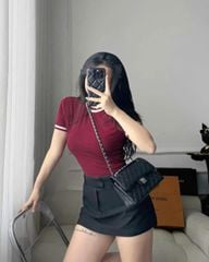 VGU9302-Áo thun viền cổ thêu họa tiết Đỏ (áo lẻ)