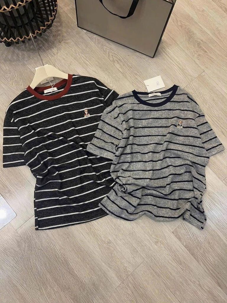 TB7562 ÁO THUN SỌC THÊU GẤU (ĐEN)