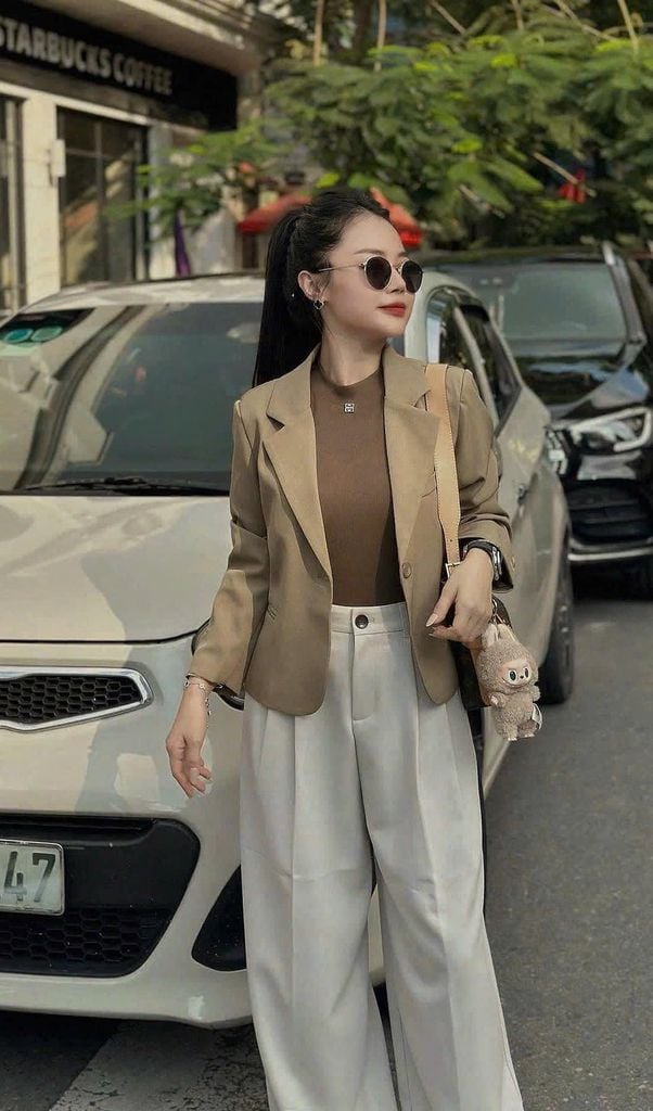 KS0275 KHOÁC VEST FORM LỬNG (NÂU)