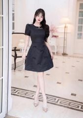 TQ3992-Đầm tay phồng tùng đính nơ Đen
