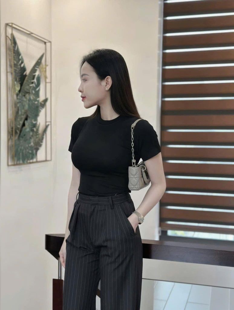 VRA0387-Set basic áo thun đen, quần suông