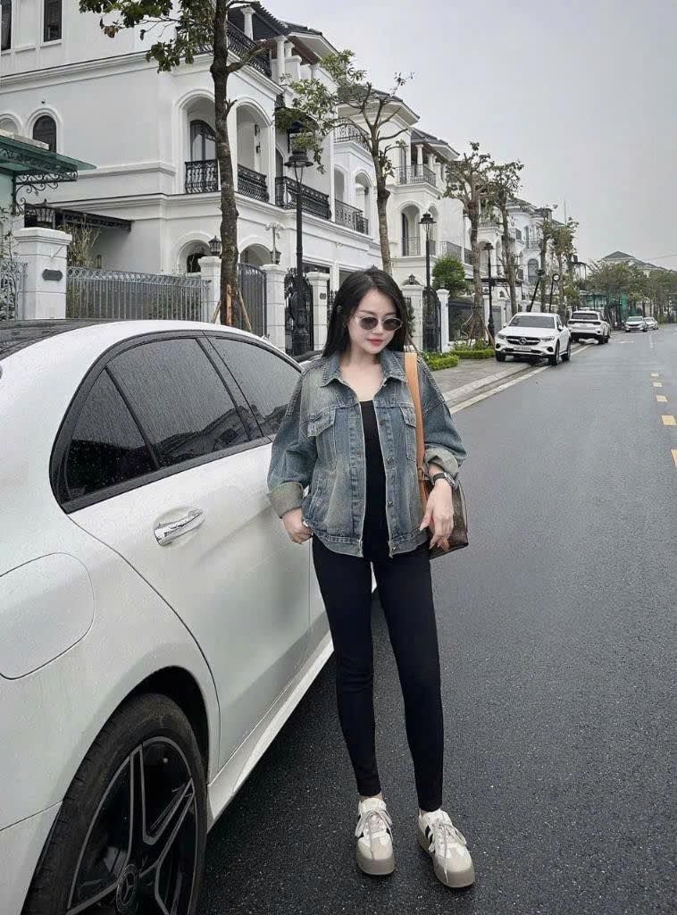 TB7734-Áo khoác Jean phối túi CC (áo lẻ)