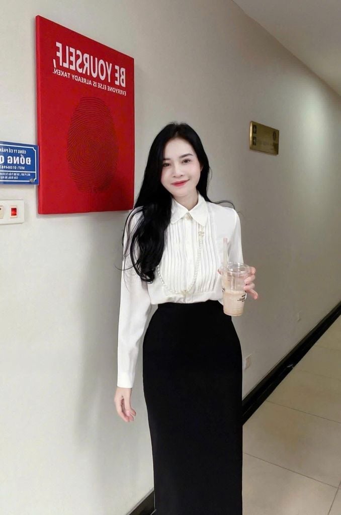 TQ4020-Set công sở áo sơ mi kiểu, CV dài Đen (áo Trắng)