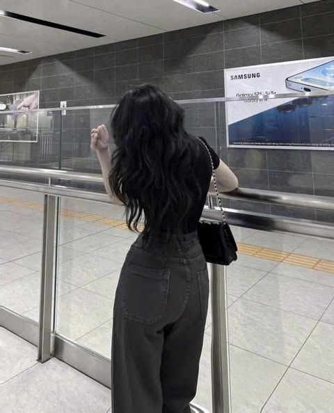 VGU9660 - Set Áo body - Quần Jean ĐEN