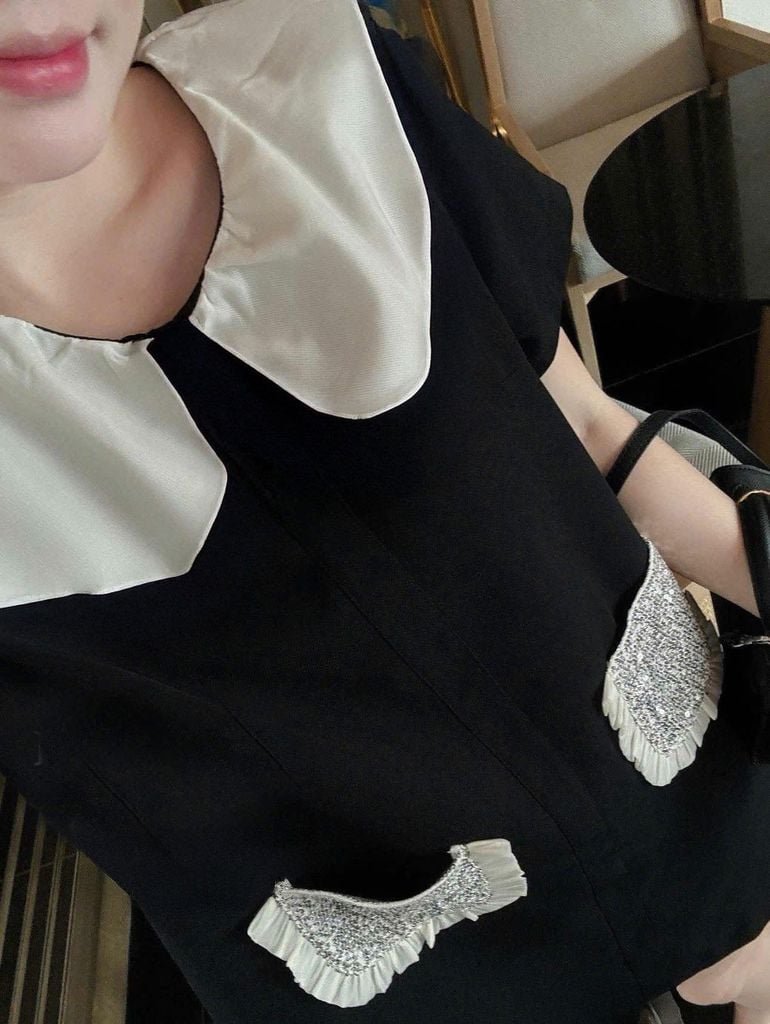 TQ4043-Đầm suông phối túi kim tuyến Đen
