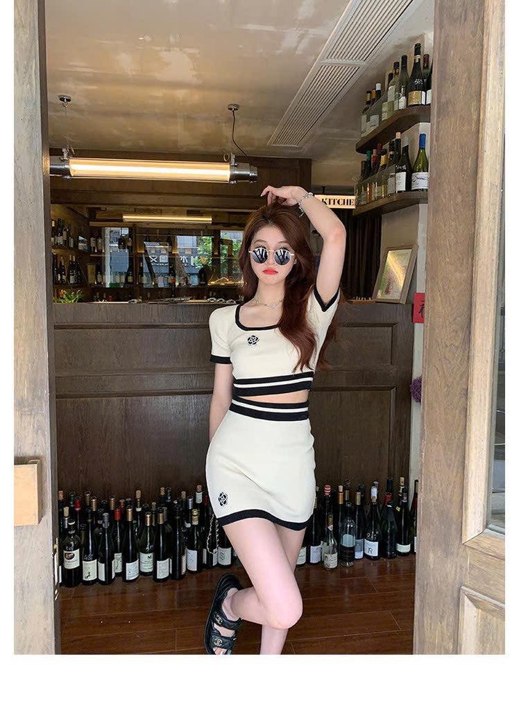 VGU9716-Set len dệt kim áo croptop+CV phối viền đính hoa CC