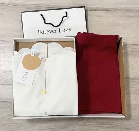 VGU9536-Set áo tay phồng, quần short Đỏ (áo Kem)