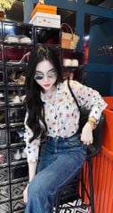 VGU9757 ÁO SƠ MI IN HỌA TIẾT BÀN TAY ( TRẮNG )