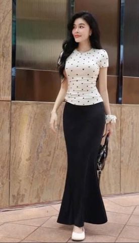 VGU9811-Set áo body họa tiết tim, CV đuôi cá Đen
