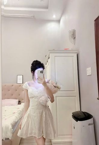 VGU9795 ĐẦM HOA THÊU NÚT BỌC (KEM)