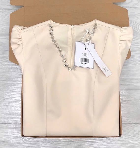 TQ1743-Đầm cổ V viền đính đá Kem