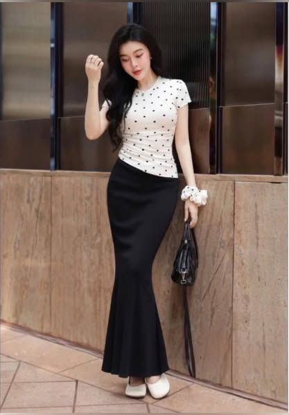 VGU9811-Set áo body họa tiết tim, CV đuôi cá Đen