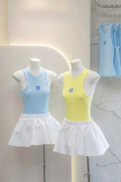 VGU9835-Set áo 3 lỗ thêu hoa, CV ngắn Trắng (áo vàng)