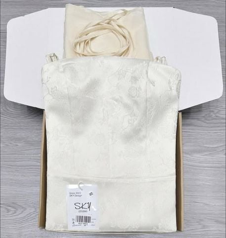 SKY7896-Đầm 2 dây+ choàng Kem
