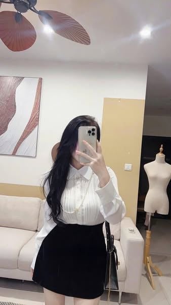TQ4084-Set áo sơ mi trắng xếp ly ngực, CV ngắn Đen