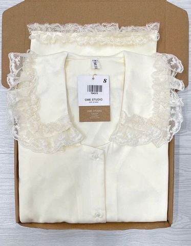 TQ4097-Set lụa áo cổ phối viền ren, quần dài Kem