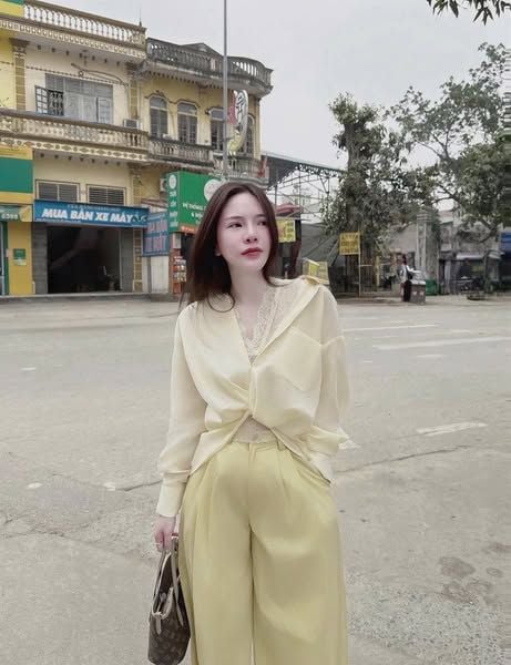 VGU9891 SET SƠ MI PHỐI REN ( VÀNG )