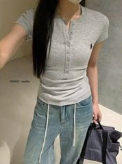 VRA0525-Áo thun body thêu ngựa phối nút Trắng (áo lẻ)