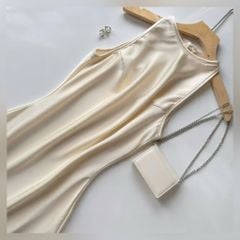 VGU9926-Đầm dài cổ kiểu yếm Kem