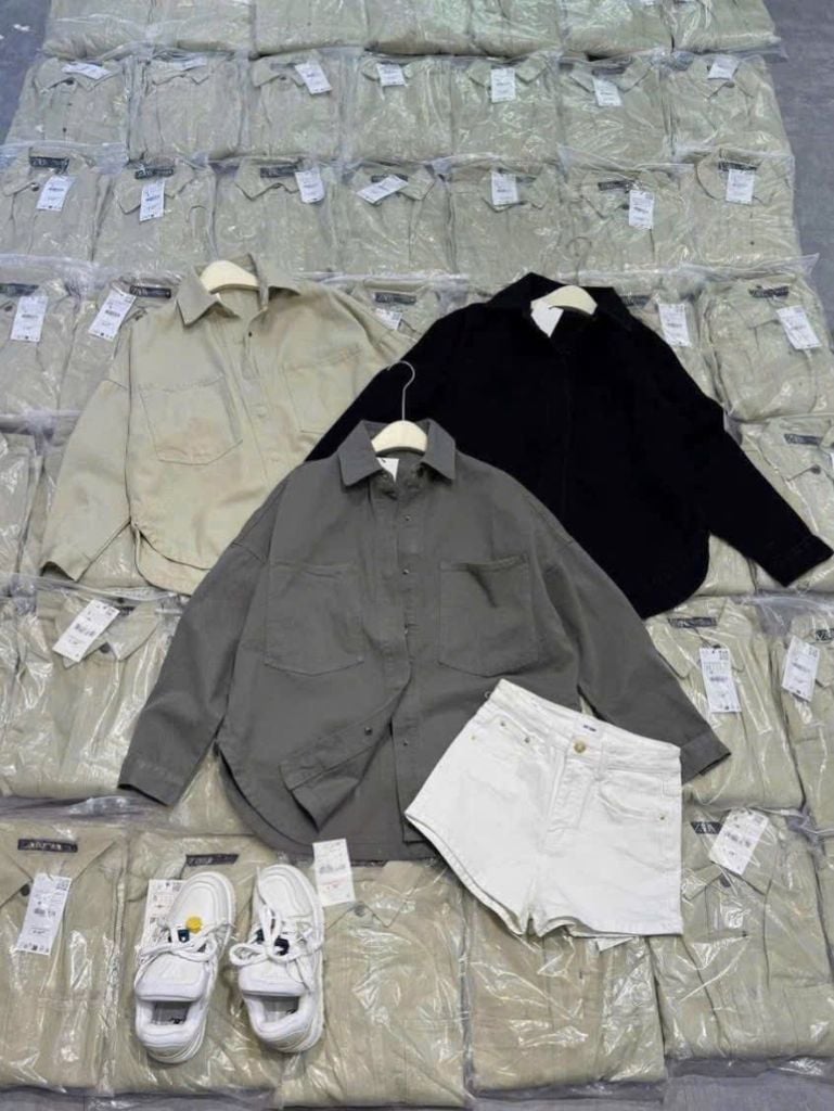 VGU9944-Áo sơ mi jean phối túi Đen (áo lẻ)