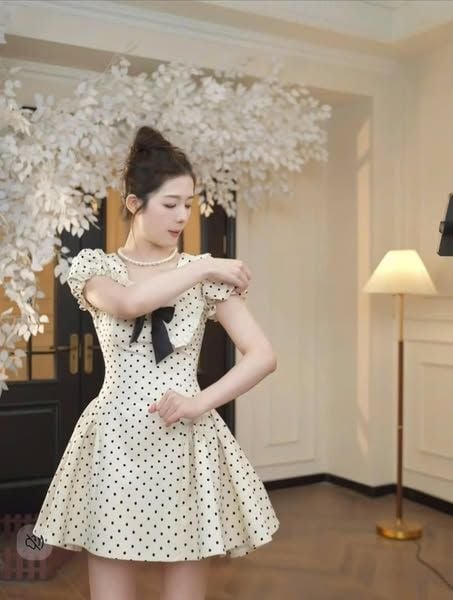 VGU9897 ĐẦM CHẤM BI TAY PHỒNG KẾT NƠ