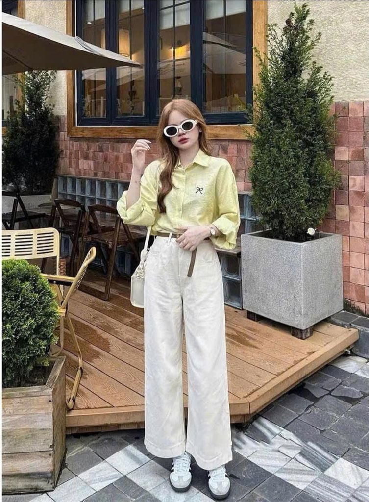 KS0552-Set áo sơ mi vàng thêu nơ, quần jean trắng CC+nịt