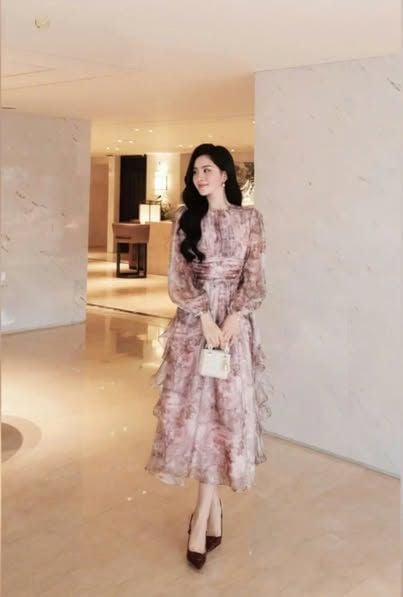 VGU0050-Đầm dài nhúng eo CC