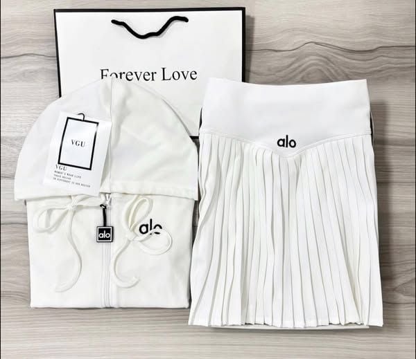 VGU0028-Set áo khoác +CV ngắn xếp ly thêu alo Trắng
