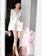 VGU0061-Đầm ren cổ V eo đính hoa Kem