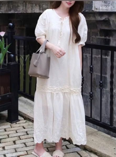 VGU0116-Đầm suông hoa thêu nhúng bèo CC Kem