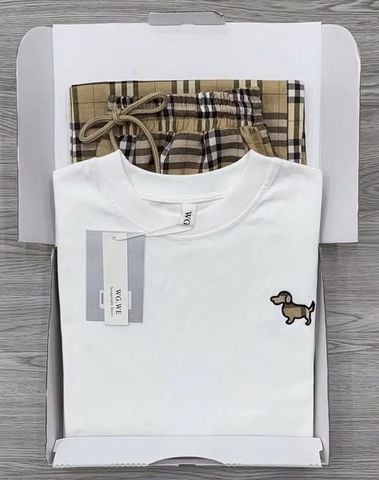KS0625-Set áo thun phối tay thêu cún, quần suông caro Nâu (áo trắng)