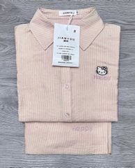 TB8044-Set áo sơ mi thêu kitty, quần short sọc Hồng (2 món)