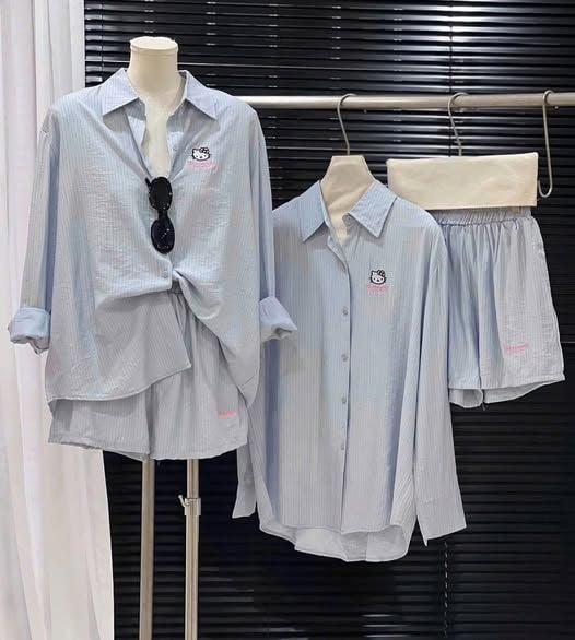 TB8043-Set áo sơ mi thêu kitty, quần short sọc Xanh (2 món)