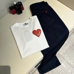 TB8139-Set áo thun trắng in tim, quần jean CC